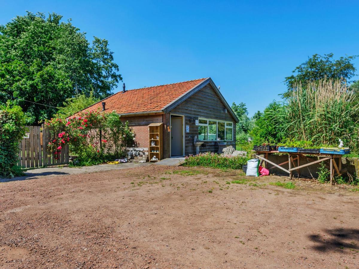 Enticing Holiday Home In Eastermar Near Burgumer Mar Lake Hoogzand 외부 사진